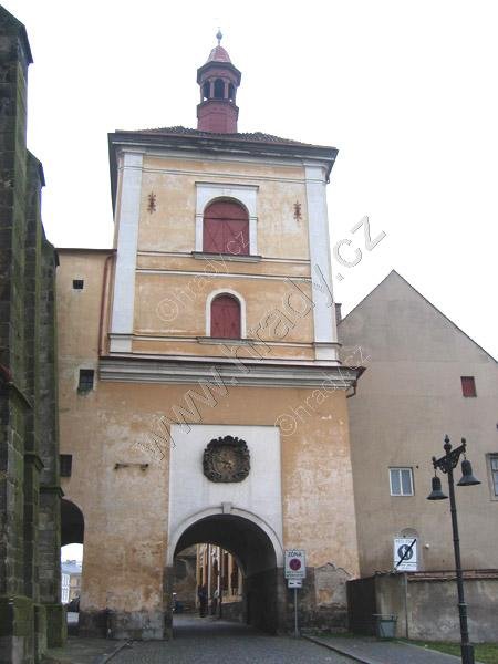 městská brána - zvonice