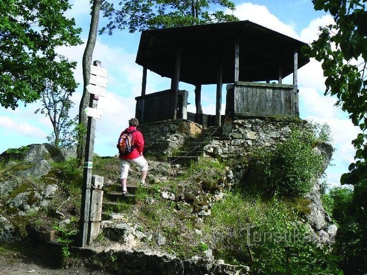 Městské skaly - stijena s vidikovcem