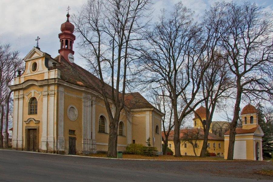 The town of Panenský Týnec