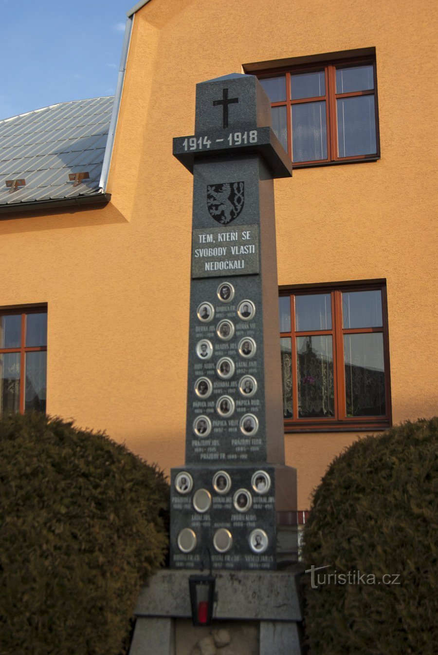 メジツェ - 第一次世界大戦の戦没者の記念碑