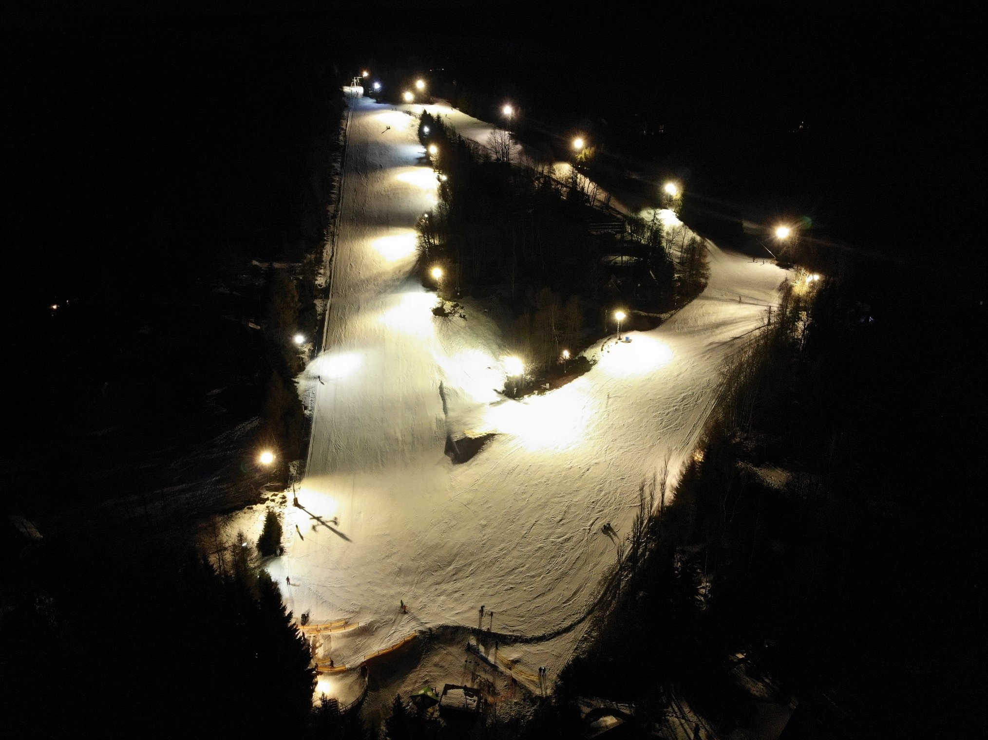 Ski nocturne à Mezihoří