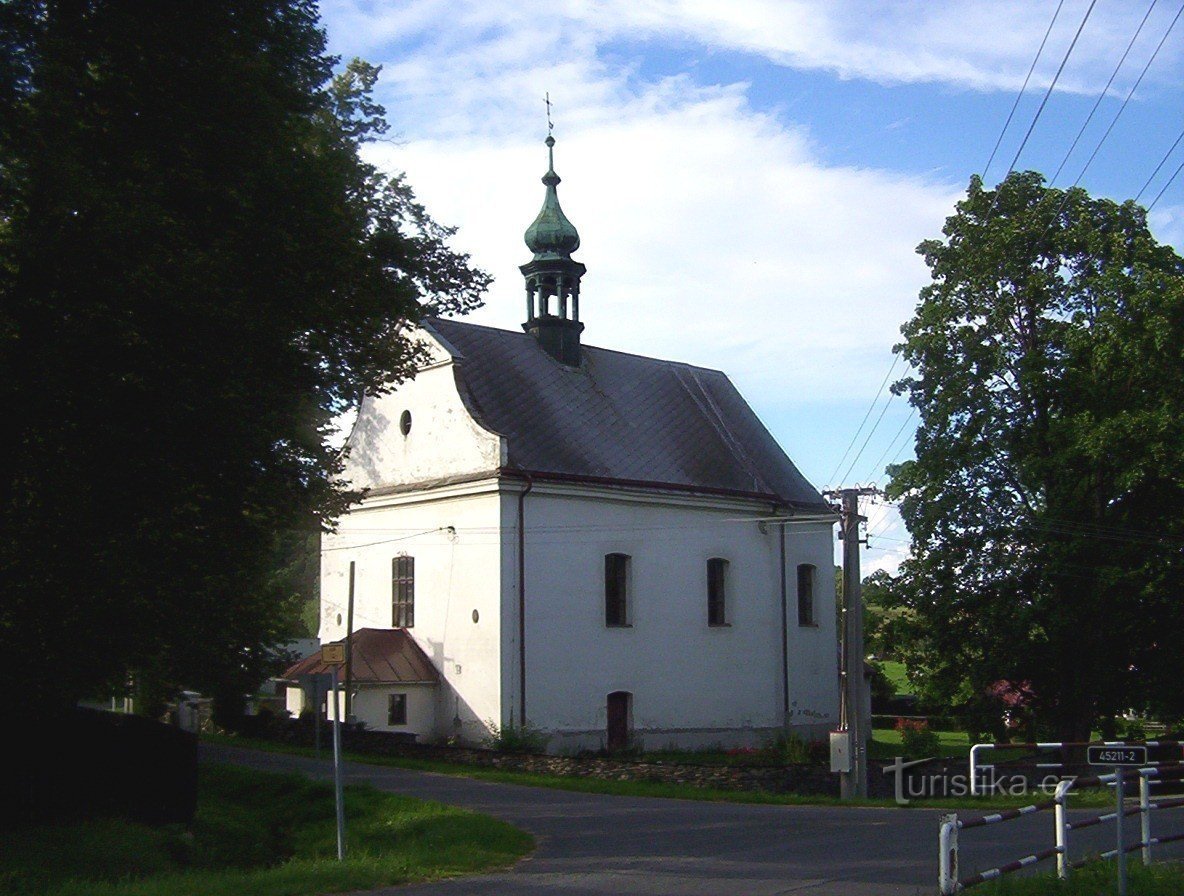 Mezina - Crkva Presvetog Trojstva iz 1778. godine - Foto: Ulrych Mir.