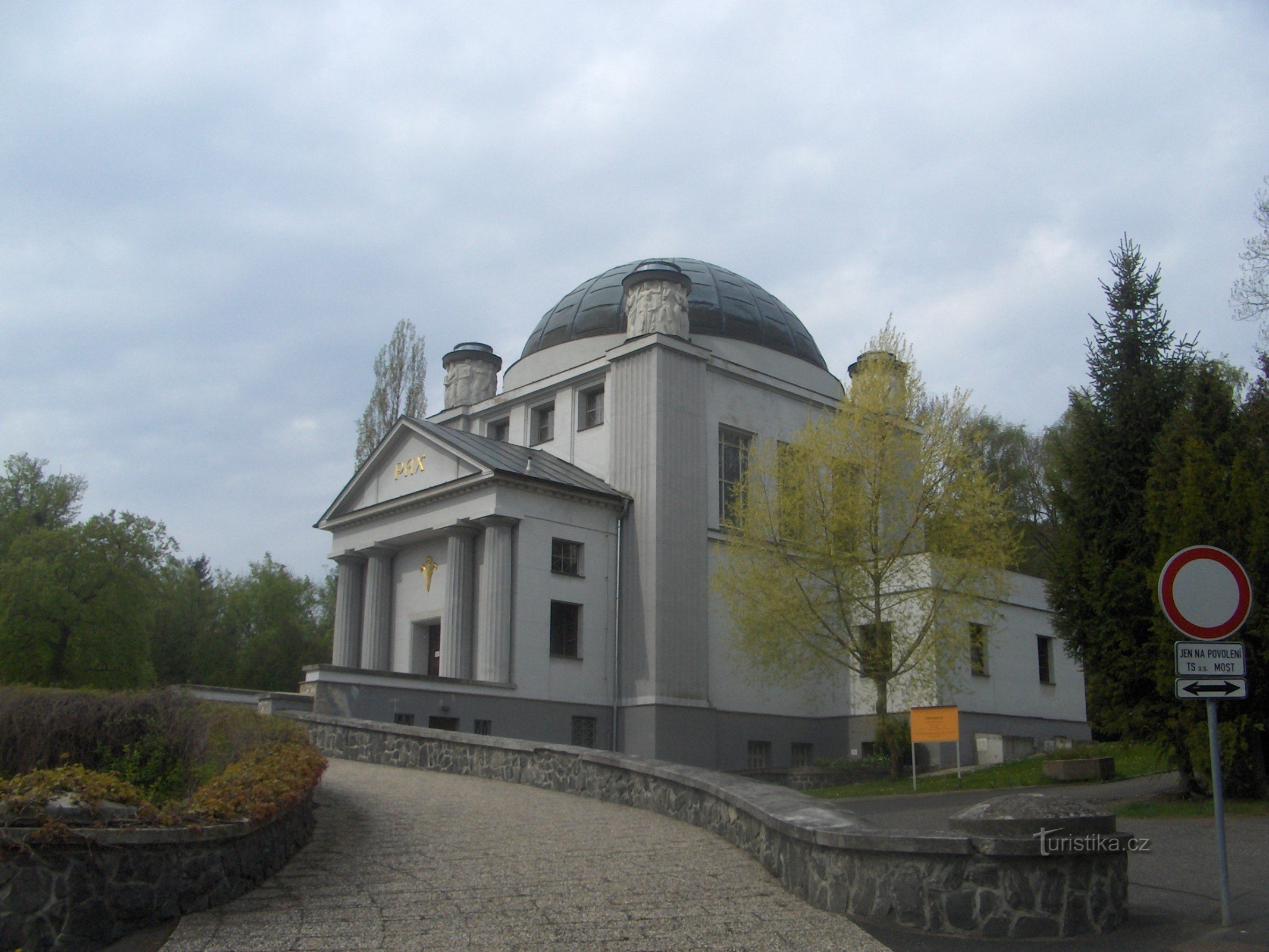 Międzynarodowy Pomnik Ofiar II. wojna światowa.