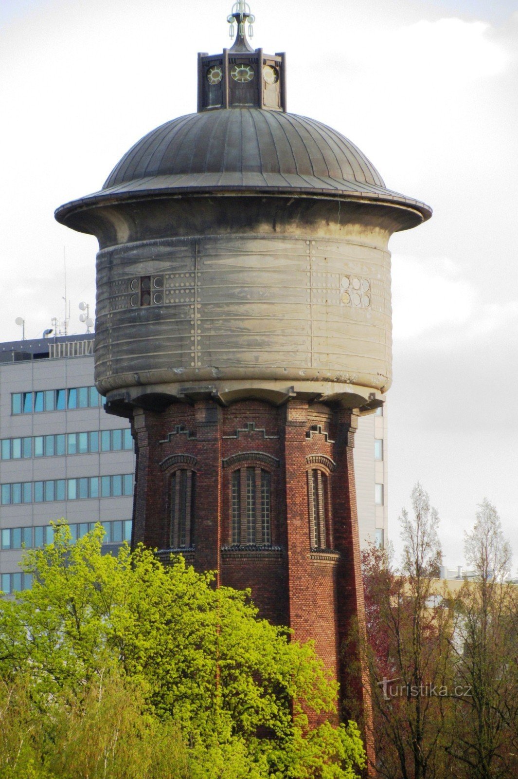 Torre de água Michel por Jan Kotěra