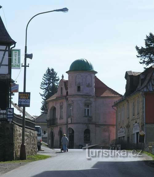 Mikulášovice - bývalá hvězdárna lékárníka Krause