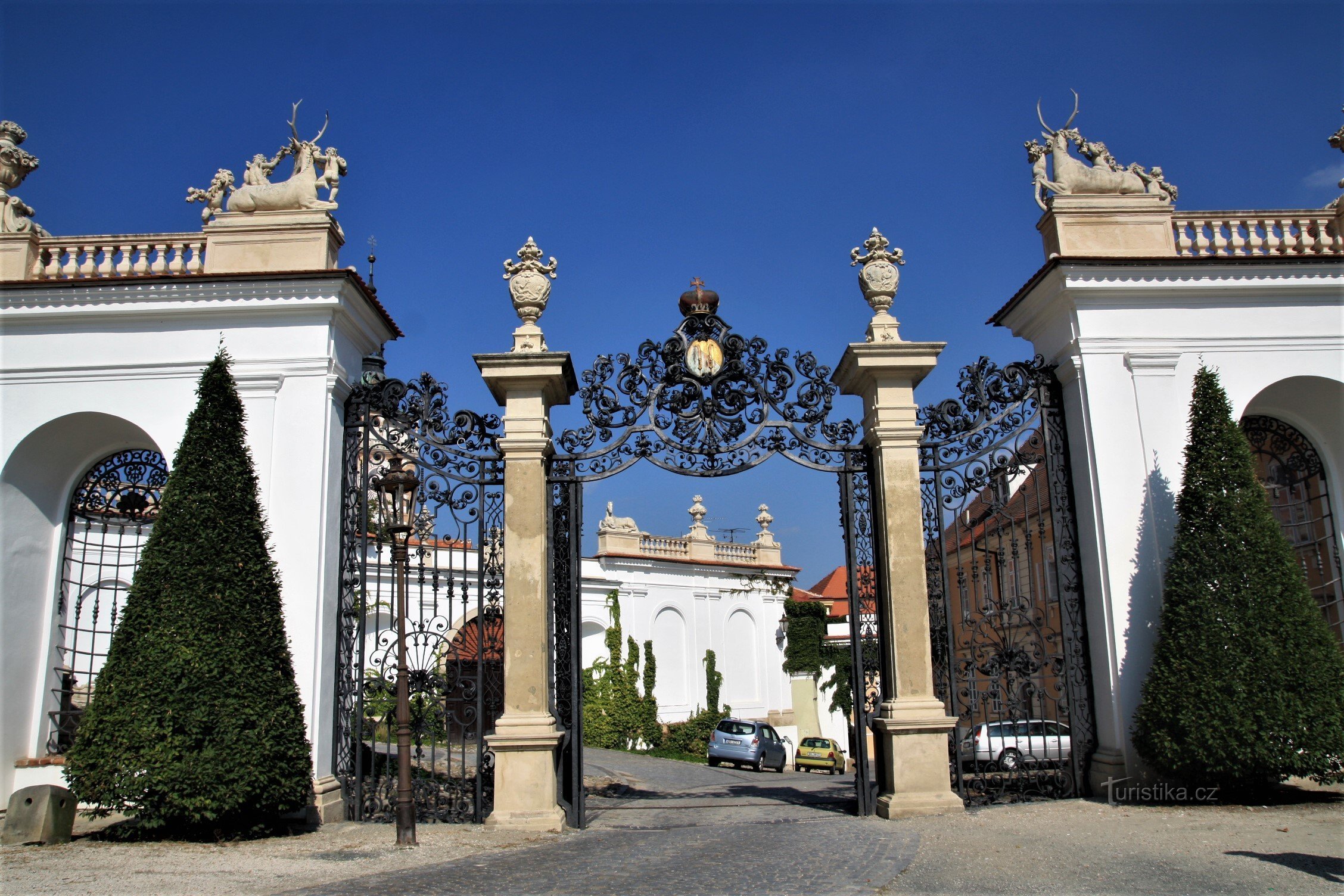 Mikulov - vrata dvorca