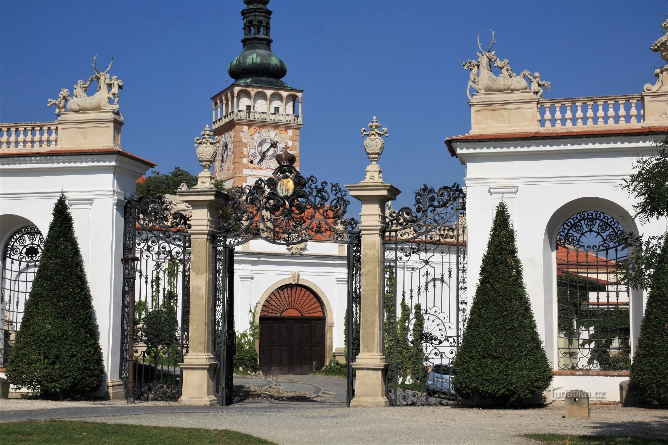 Mikulov - vrata dvorca