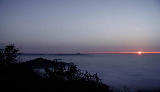 Milešovka: la montaña más alta de las montañas centrales de Bohemia