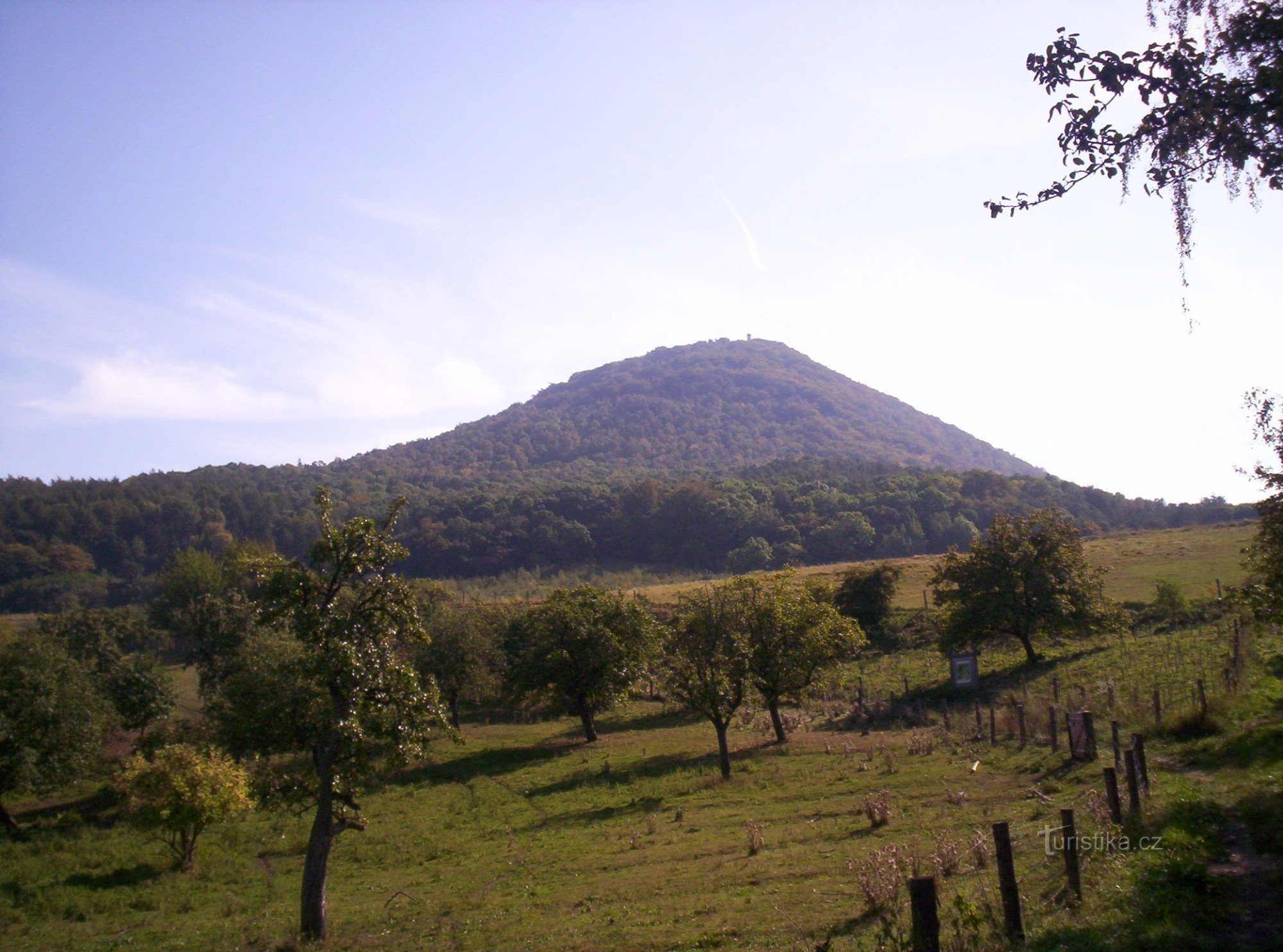 Milešovka från Čenčice