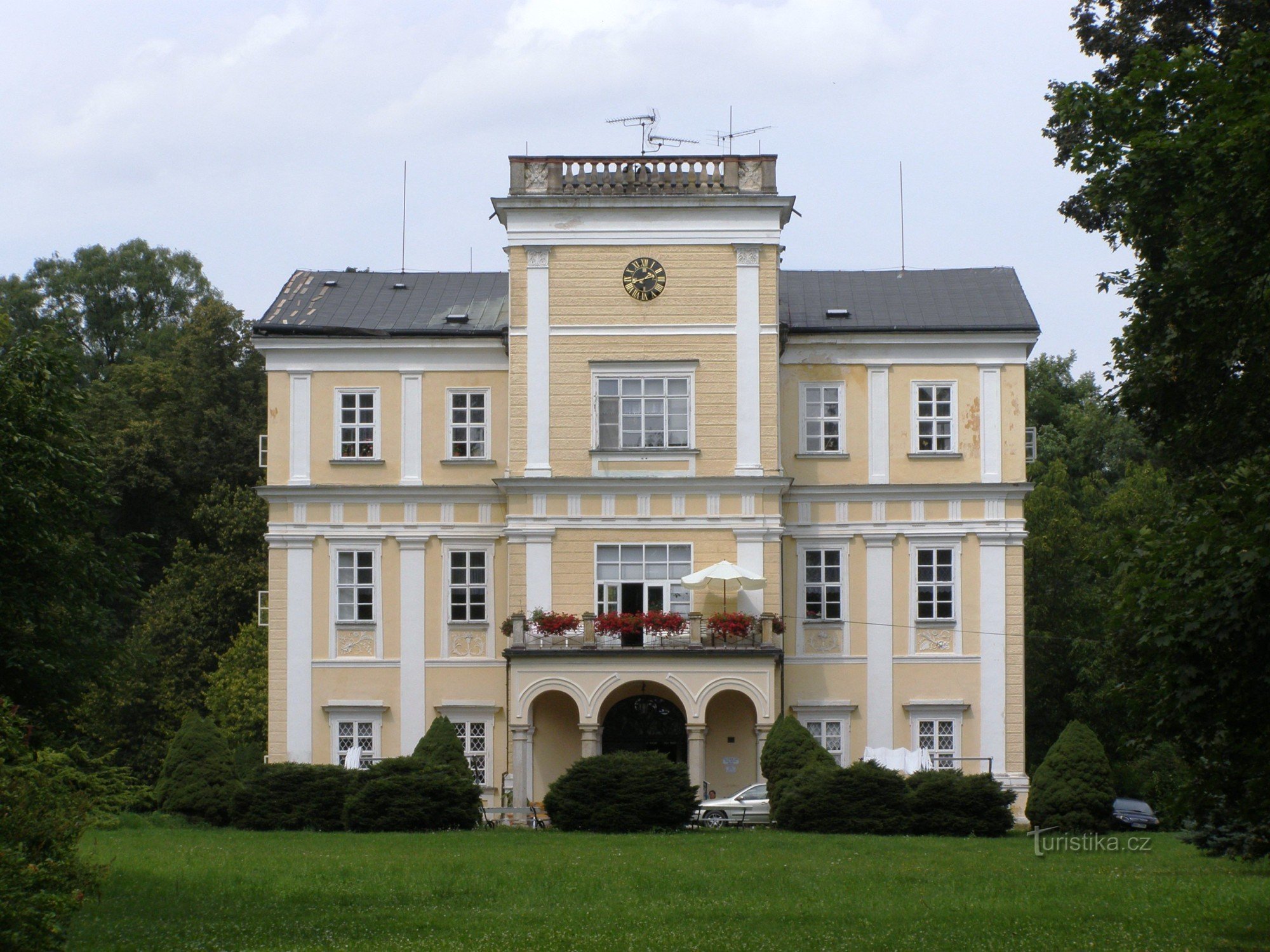 Miličeves - château