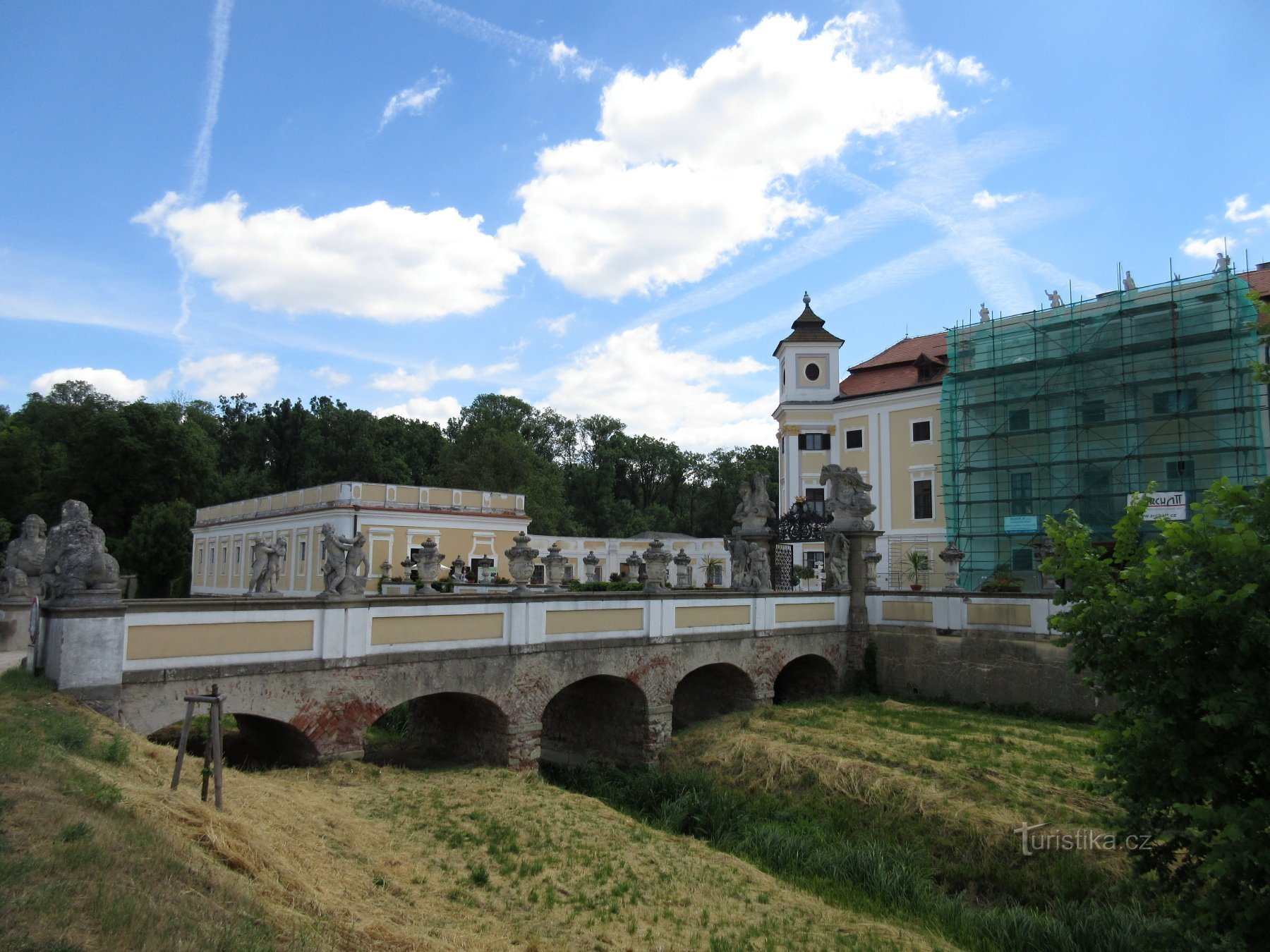 Мілотіце - державний замок та його історія