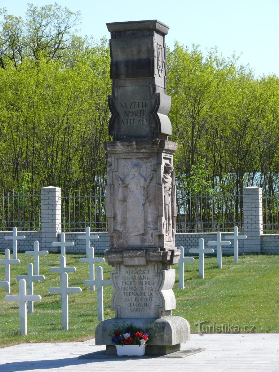 Milovice - Nghĩa trang quân sự quốc tế