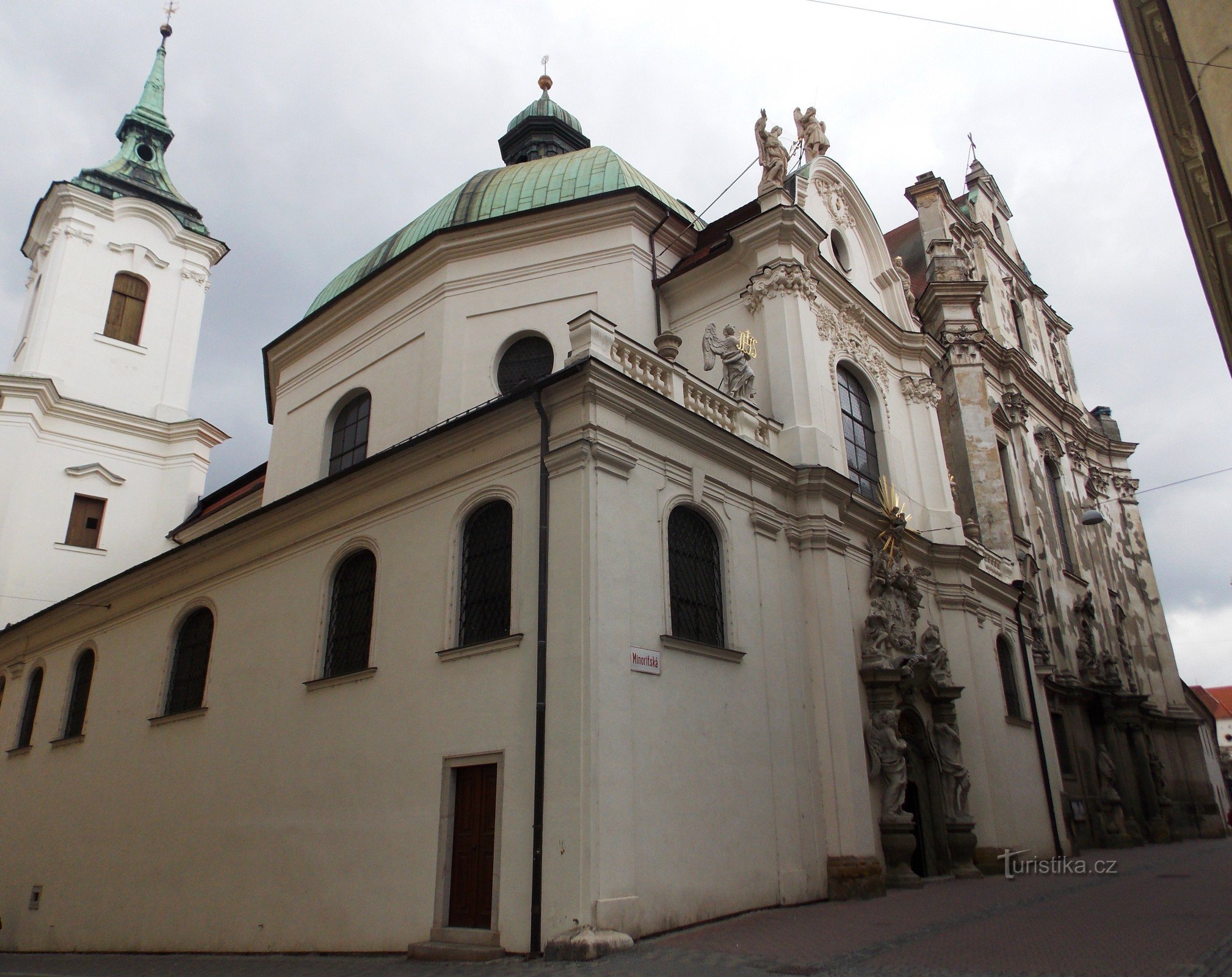 Strada Minoritská din centrul orașului Brno