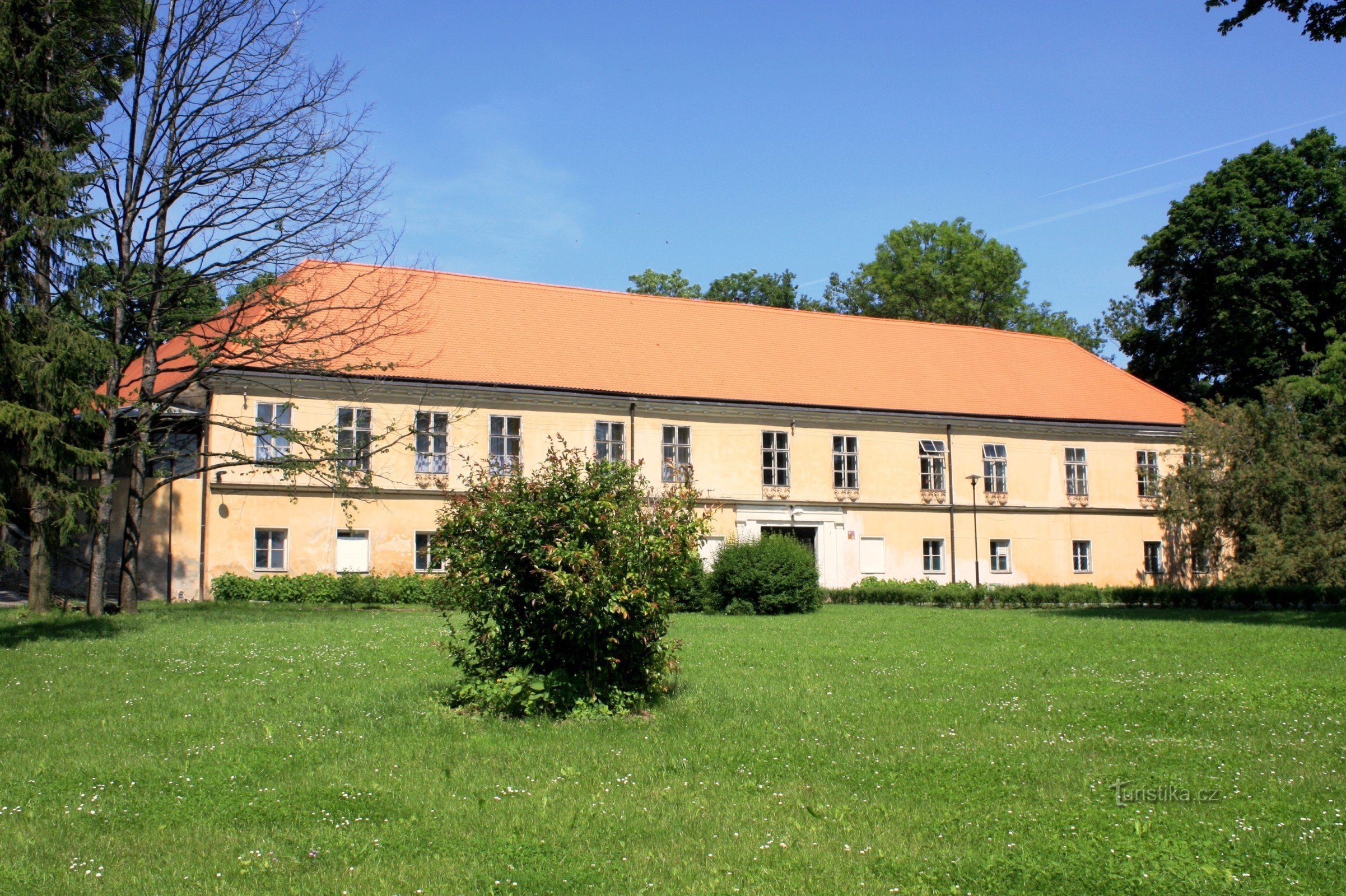 Miroslavské Knínice - Spaziergang durch die Sehenswürdigkeiten des Dorfes