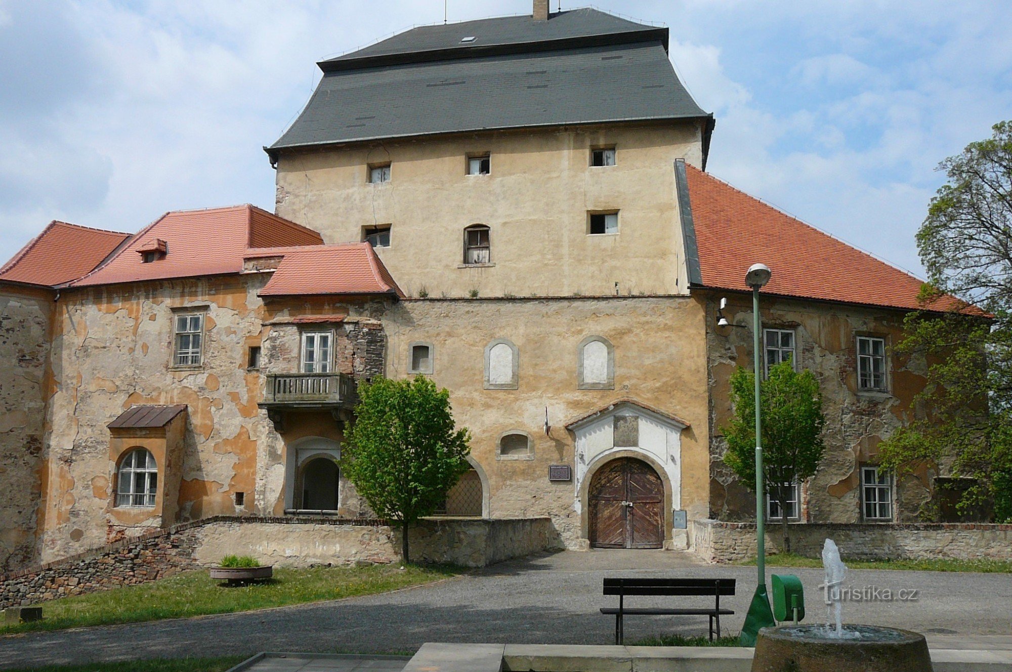 Мирославський замок