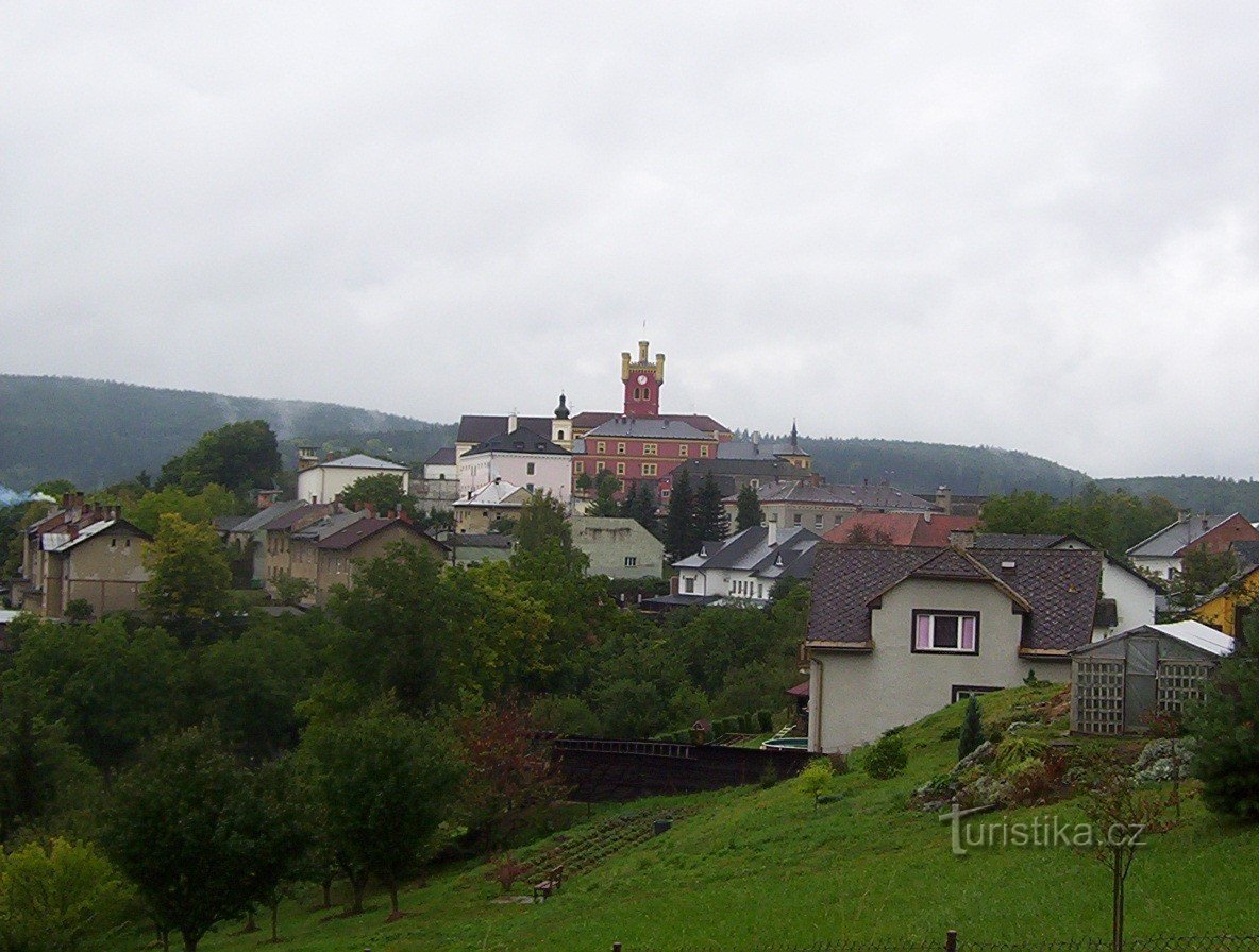 Mírov-obec s hradem-Foto:Ulrych Mir.