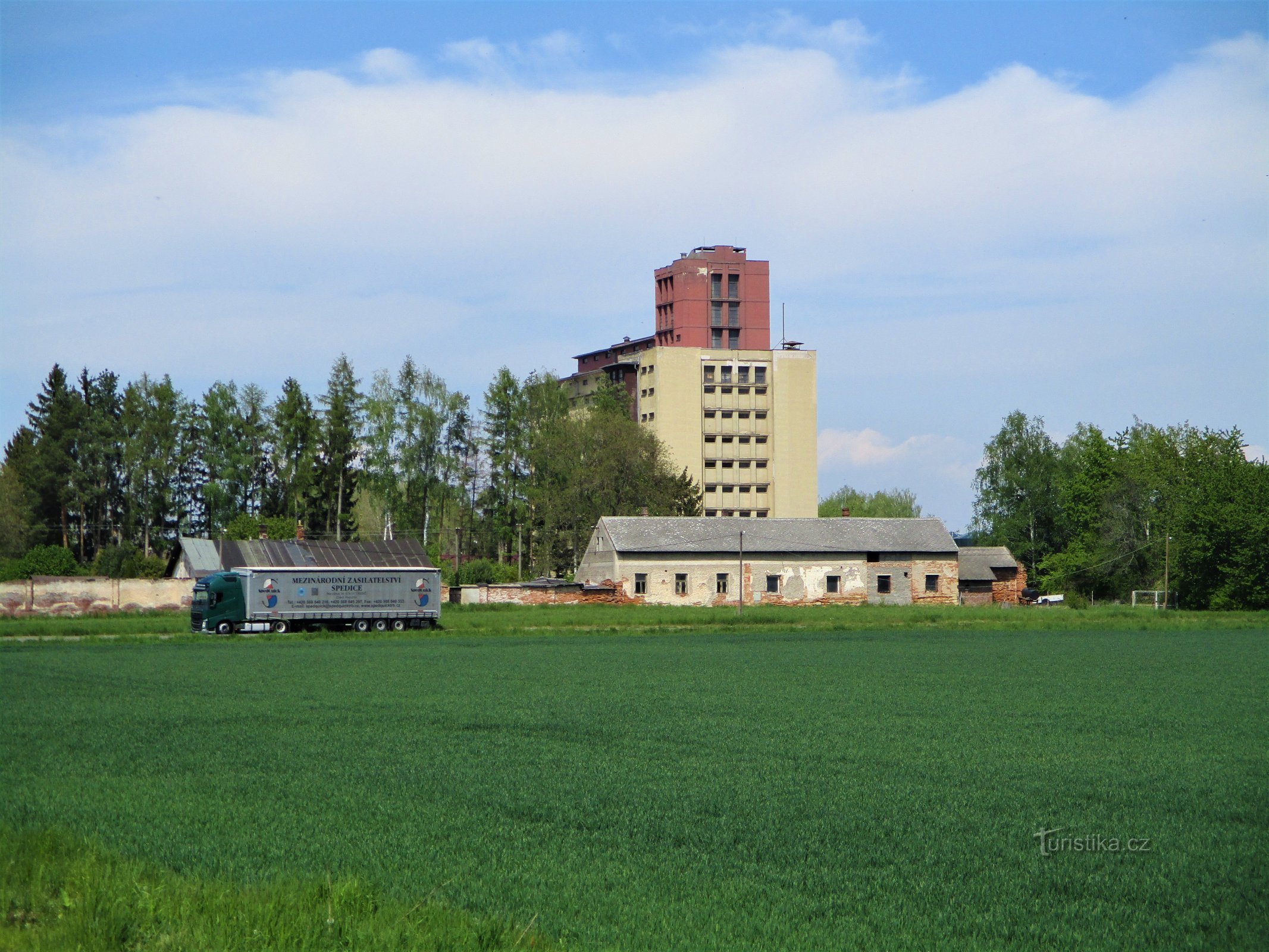 Il luogo in cui sorgeva lo zuccherificio di Harrach (Dohalice, 8.5.2020 maggio XNUMX)