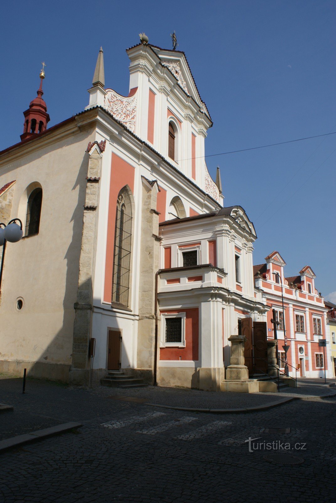 Mladá Boleslav - Neitsyt Marian taivaaseenastumisen kirkko
