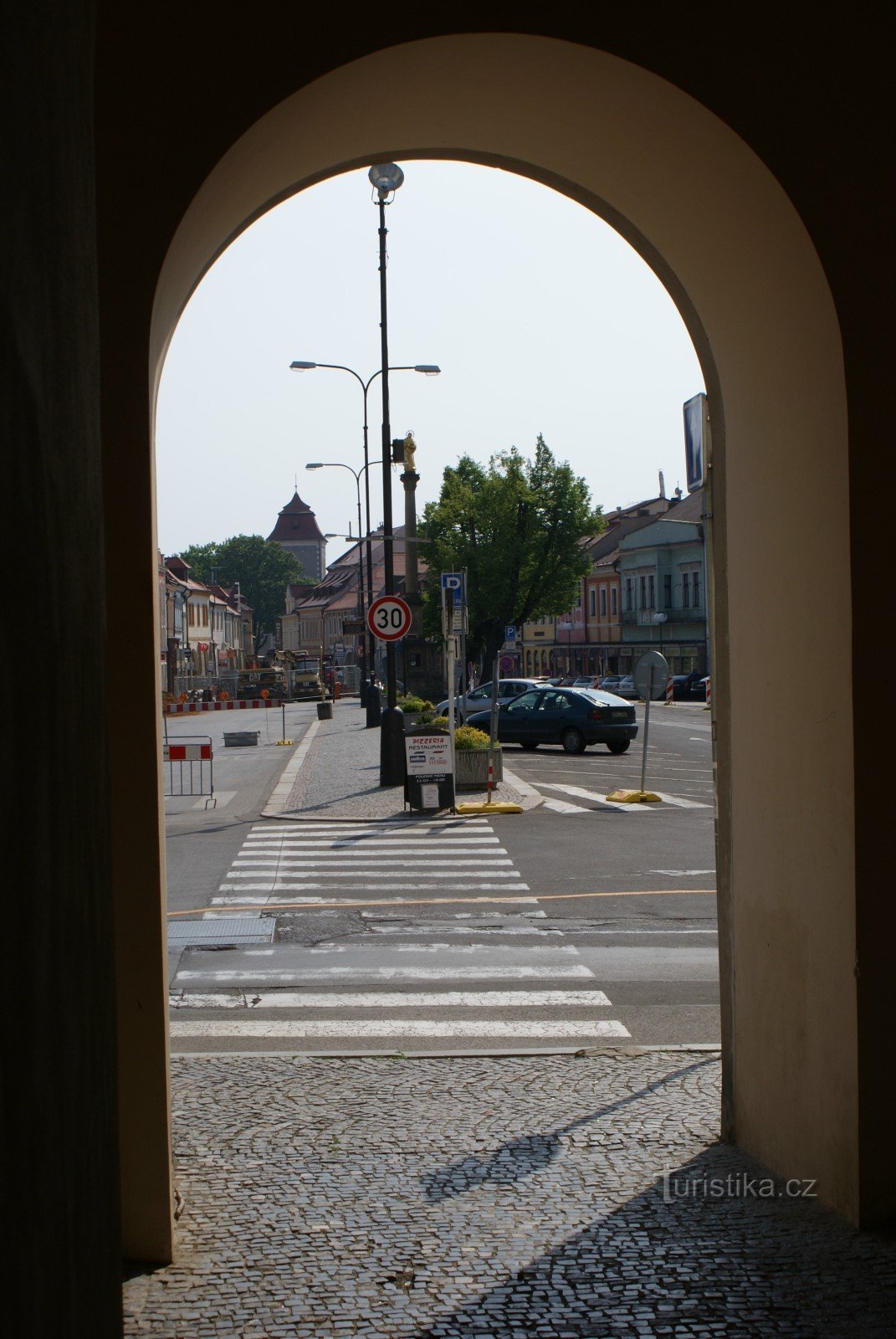 Mladá Boleslav - Óváros tér és a Szt. Mária-oszlop