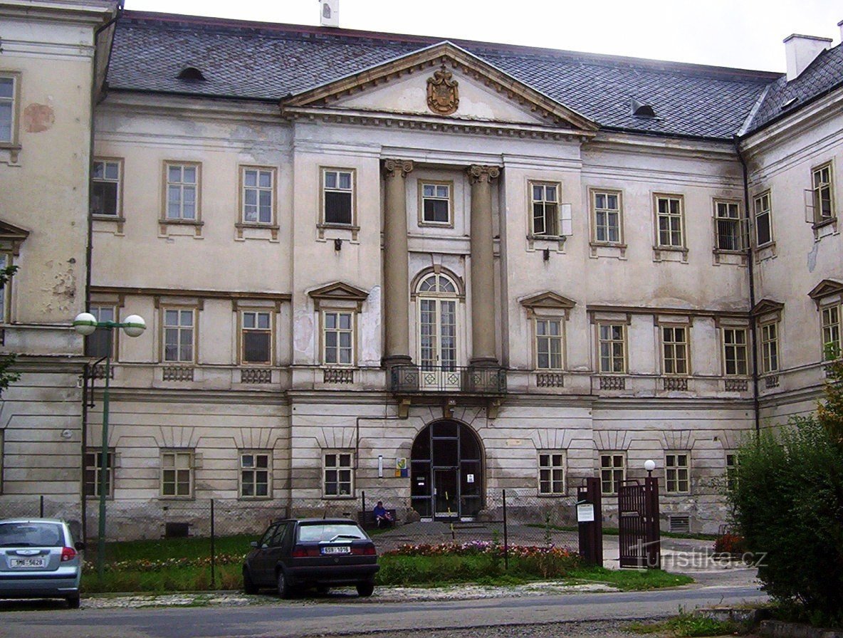 Mladé Zámky - main castle facade - Photo: Ulrych Mir.