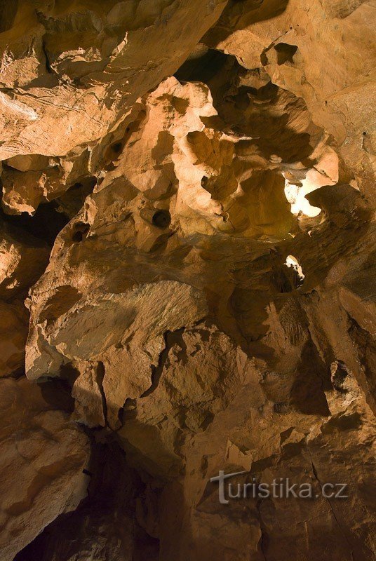 Mladečské grotten - fotografie in de grotten