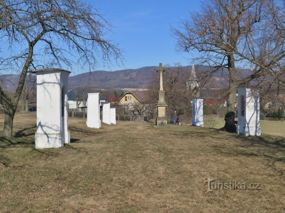 Mladějovice (cerca de Šternberk) - Estaciones de la Cruz