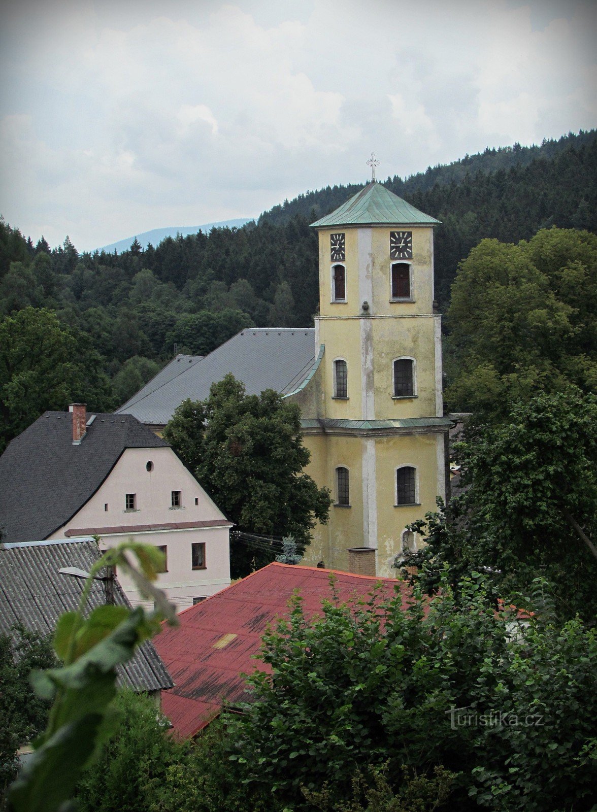 Mladkov - Chiesa di San Giovanni Battista e altre attrazioni