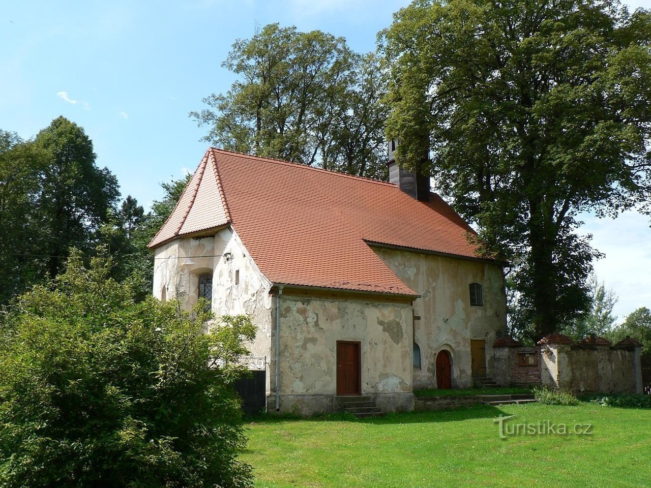 Mlázovy, nhà thờ St. J. Křitele từ SV