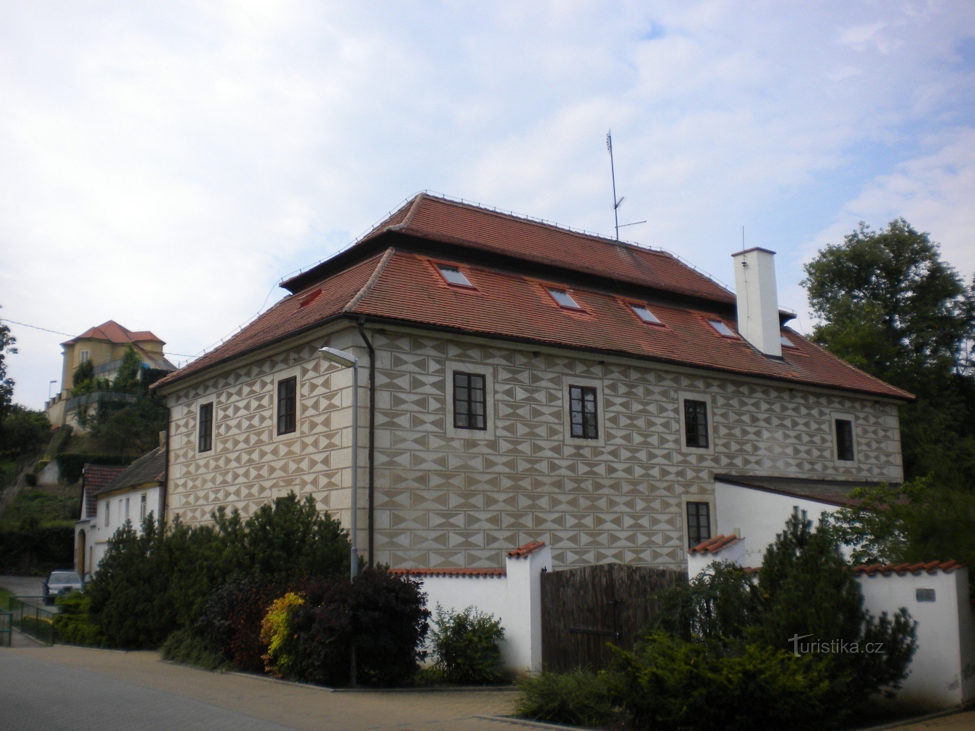 Die Mühle und die Festung darüber.