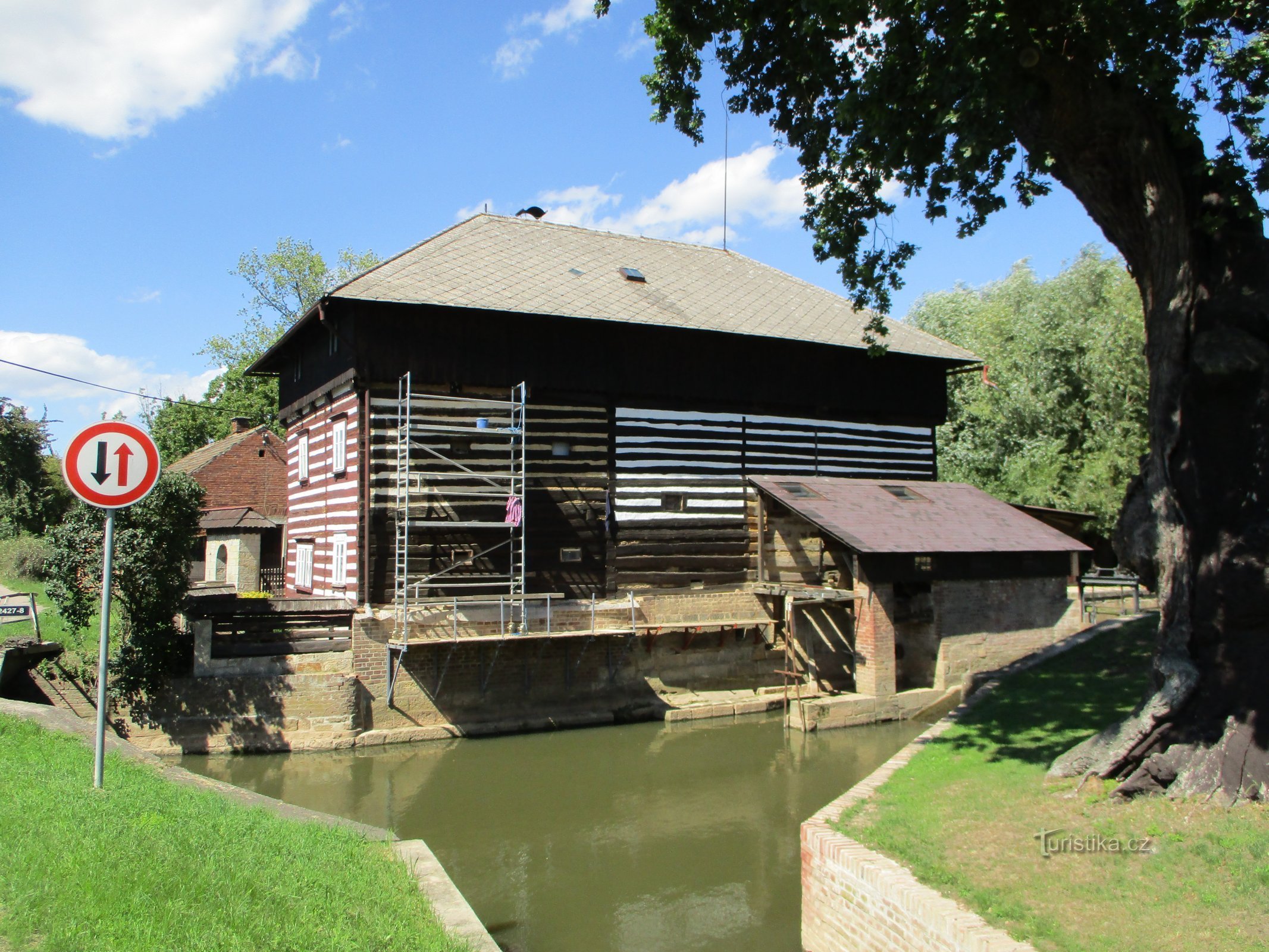 Moulin (Popovice, 18.8.2019)