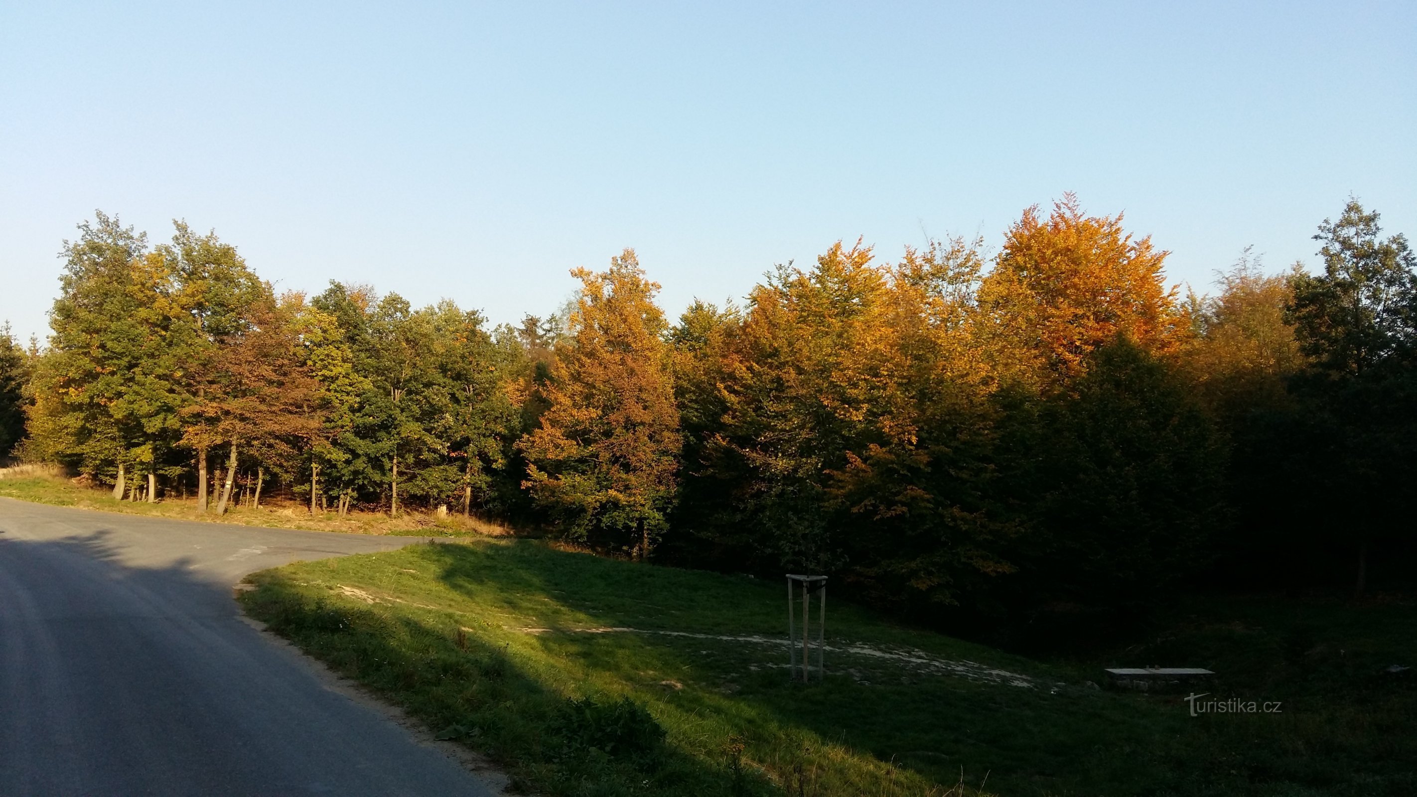 Un loc foarte frumos, în jurul Ríšovy studánky după revitalizare