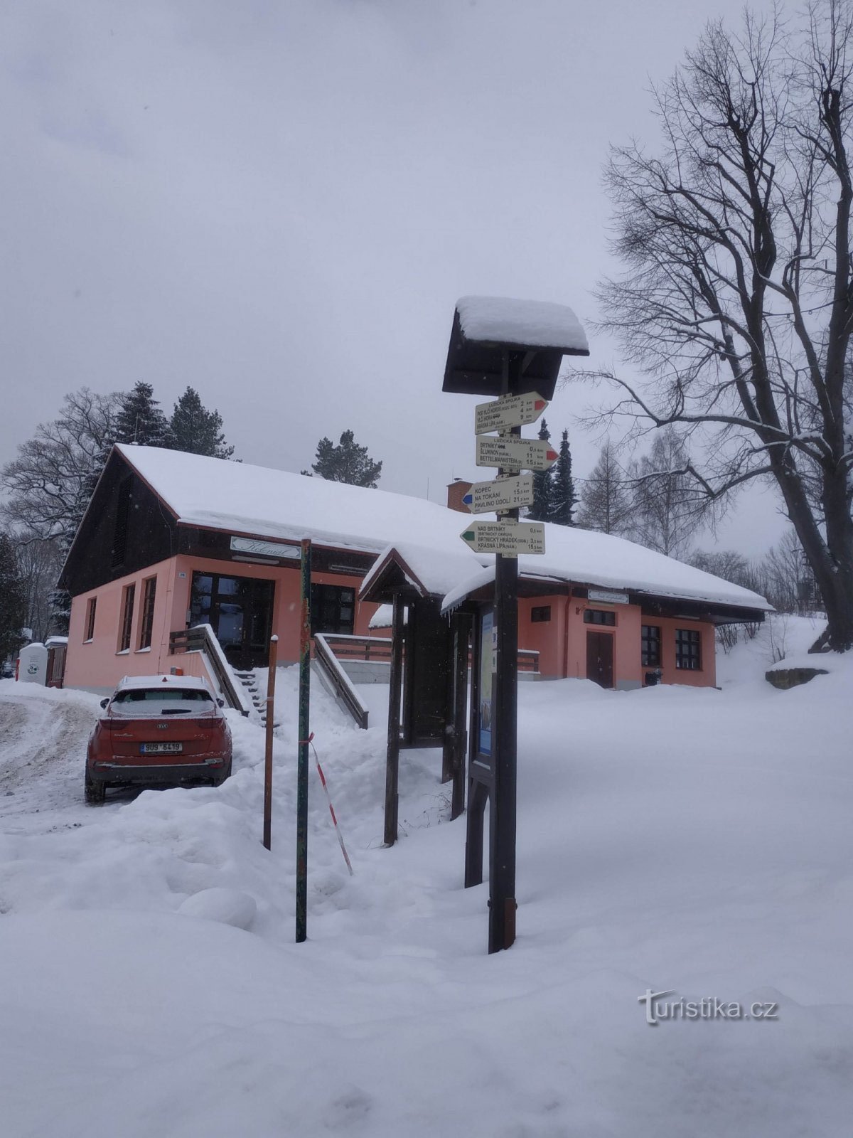 Modre brtniške poti ali pot do ledenih slapov