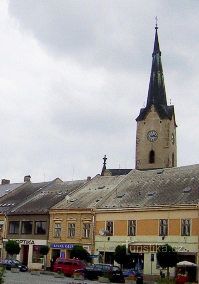 Mohelnice - őrtorony és harangtorony a Svobody térről - Fotó: Ulrych Mir.