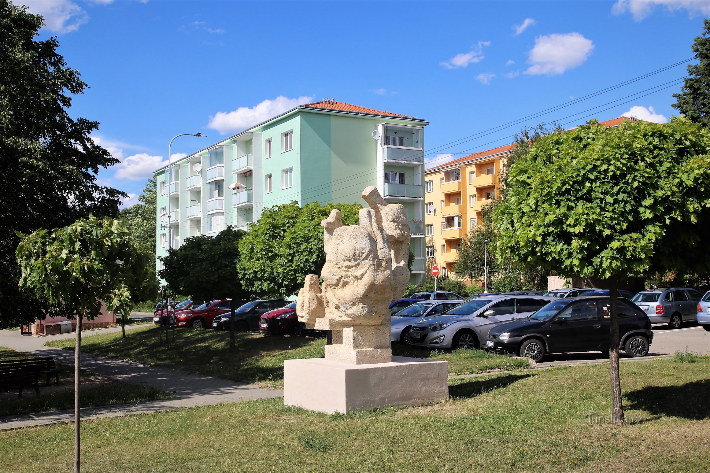 The Mokerské housing estate abounds in rich green parkland