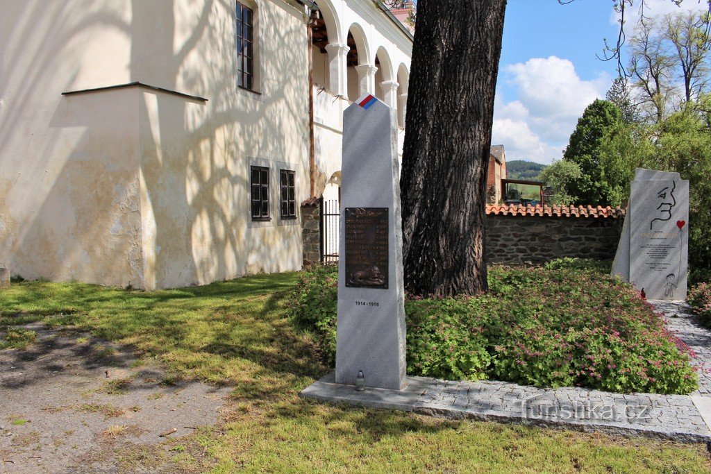 Mokrosuki, monument voor de gevallenen