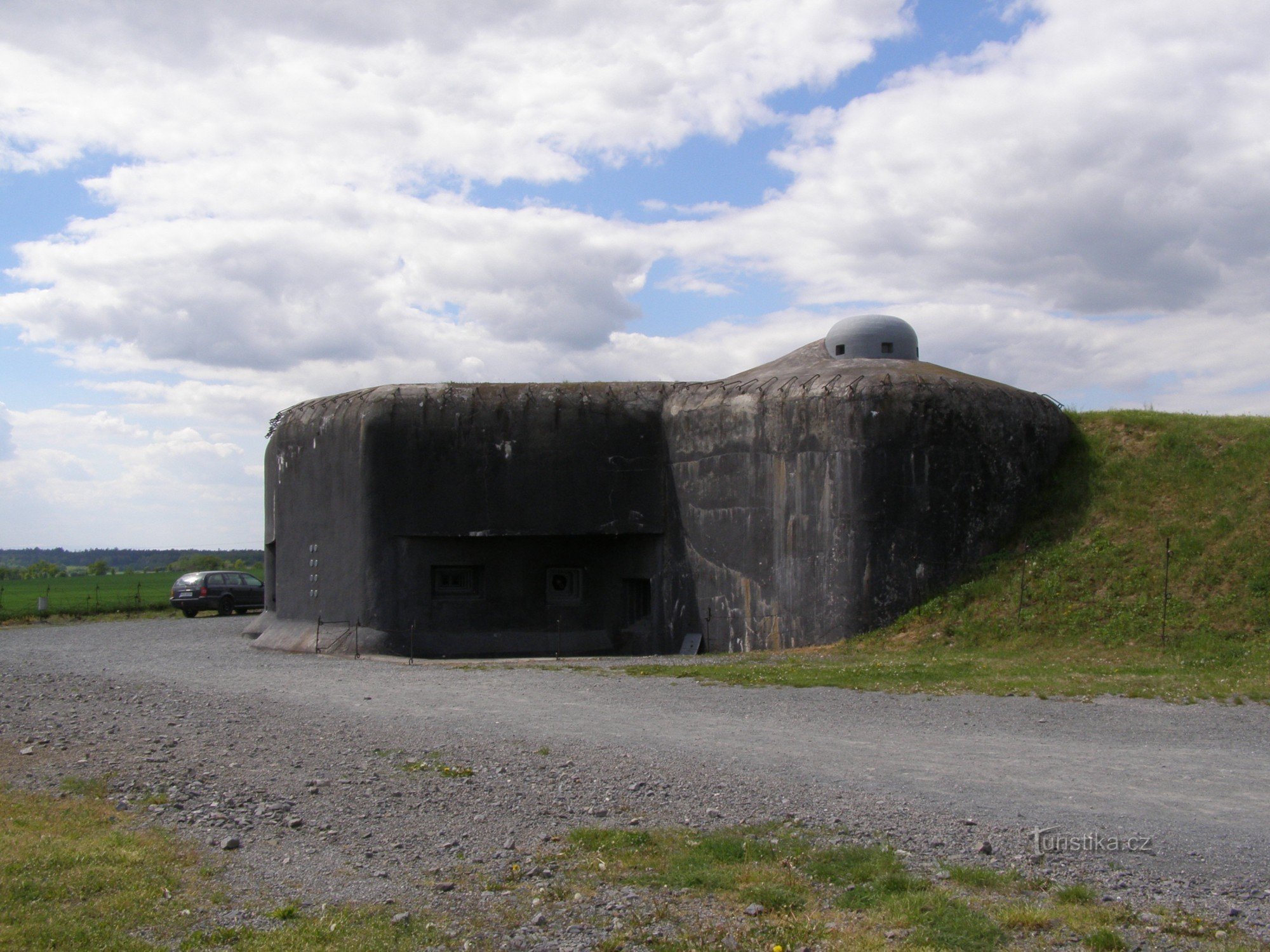 fæstningens monumentale styrke