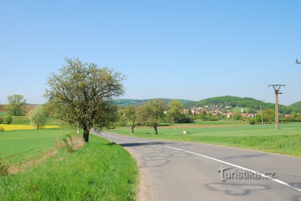 Moravské Knínice - carretera desde Kuřimi