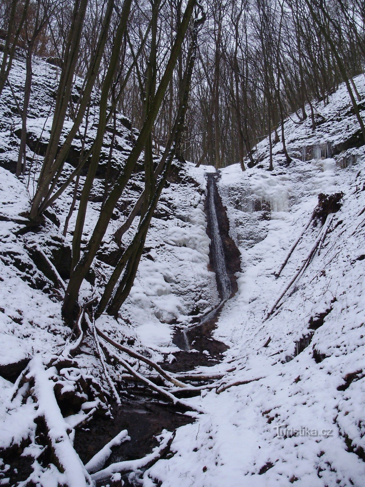 Moravskokrumlovský waterfall1