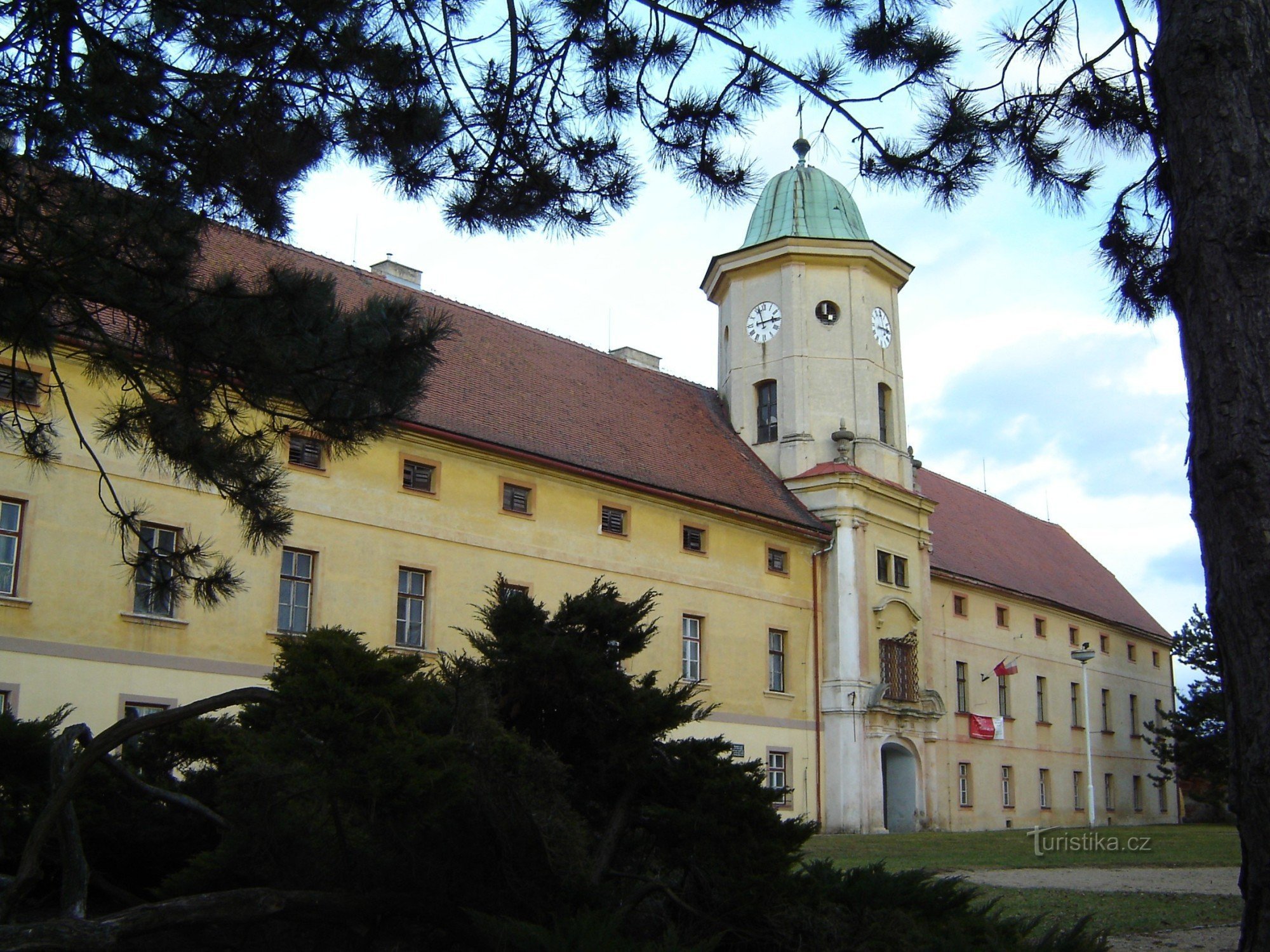 Mořice - Schloss Paulánů