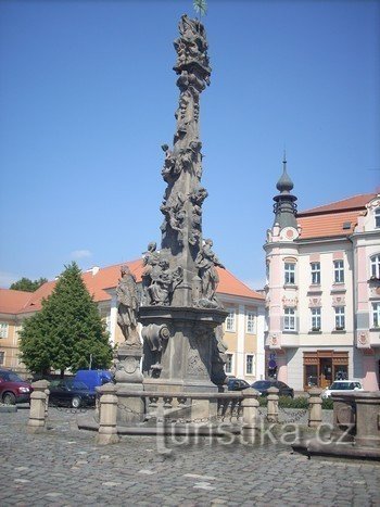 広場のペスト柱
