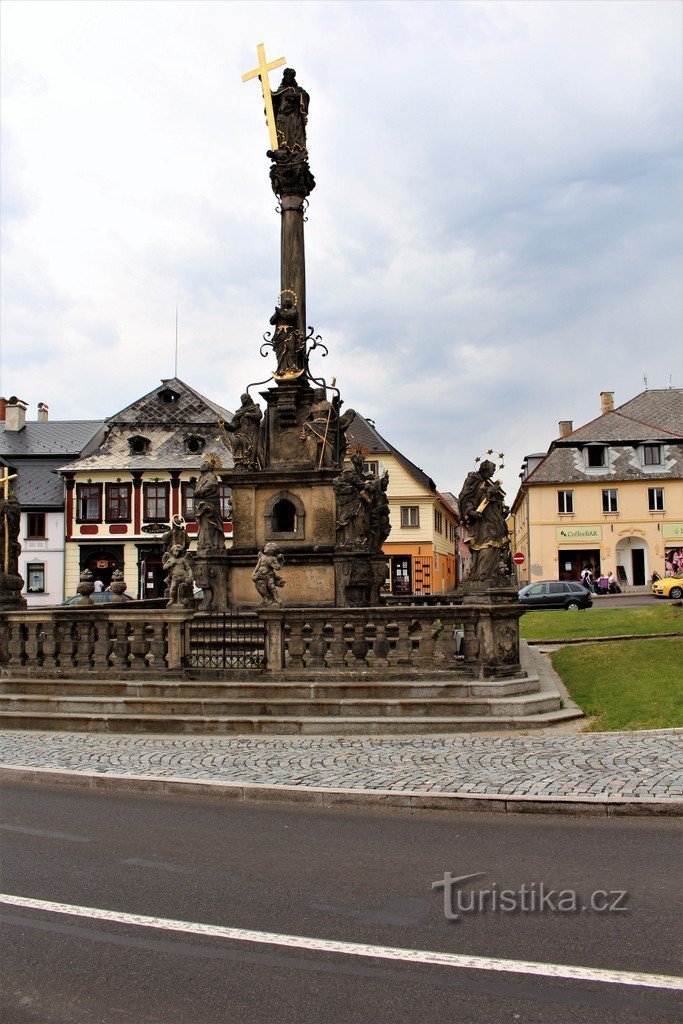 Pestsäule auf Náměstí Miru