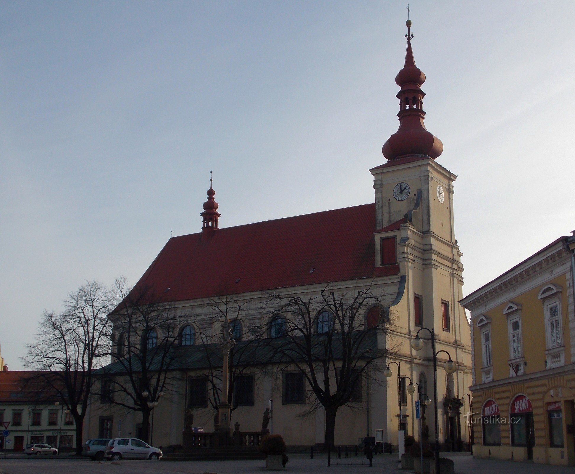 Pestpelare på torget i Holešov