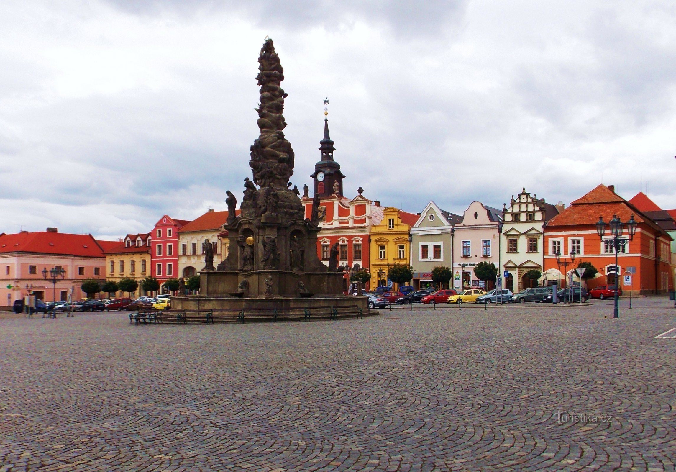 Coloana ciumei din Piața Ressel din Chrudim