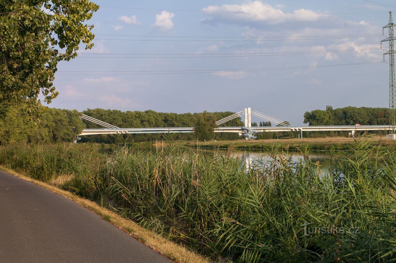 Brücke auf der Umgehungsstraße Nr. 38