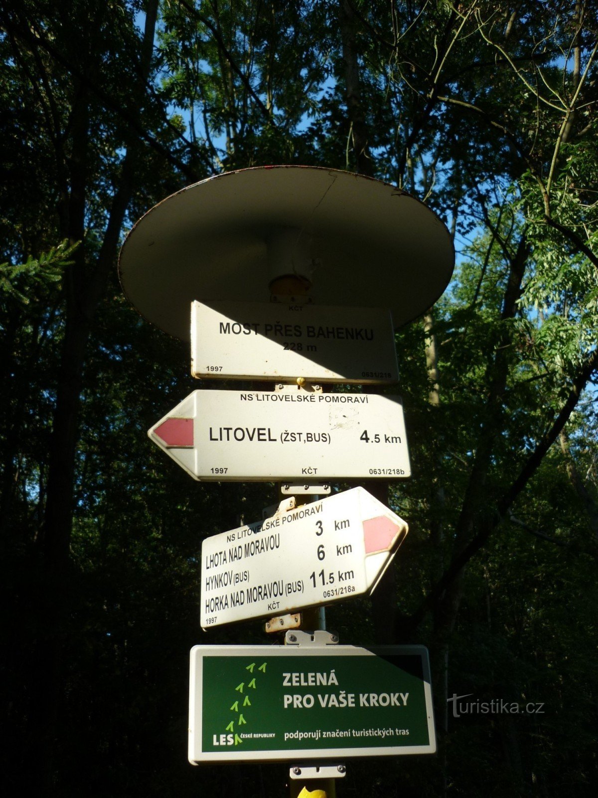 Ponte sobre Bahenka, placa de sinalização