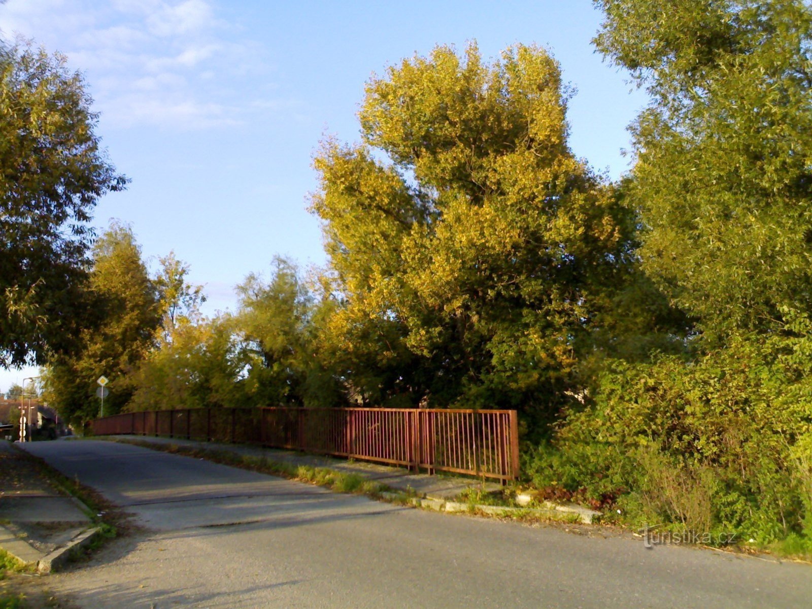 Brücke über Orlica bei Nepasic