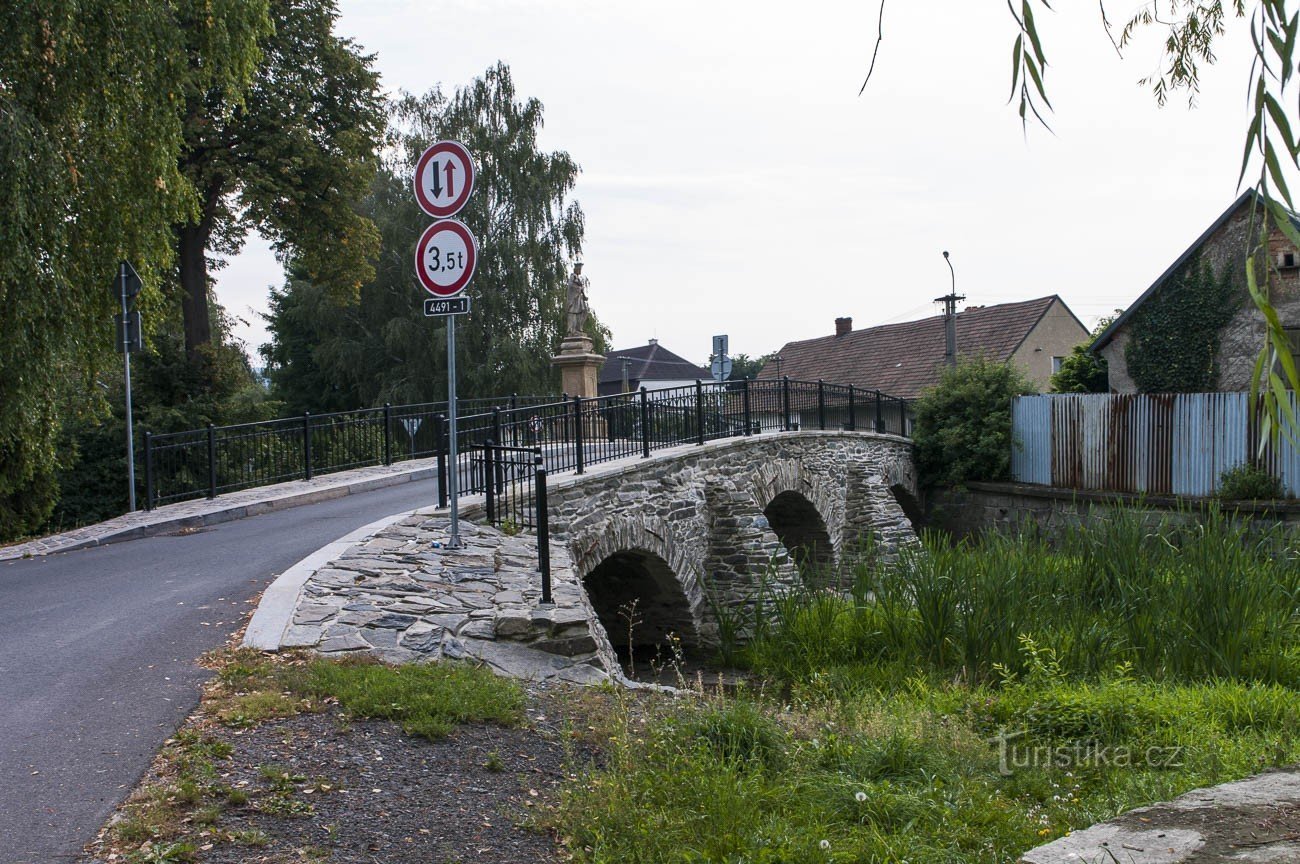 Most přes Oslavu