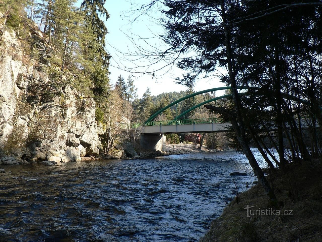 Ponte sobre Otava perto de Annín