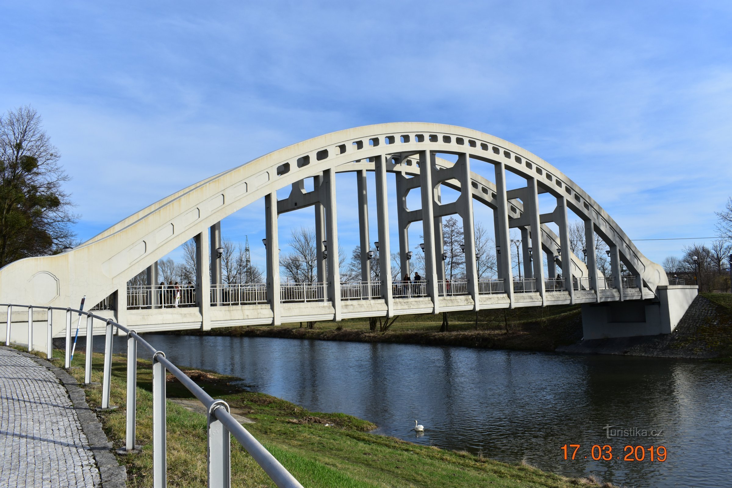 Γέφυρα των Ηρώων Σοκόλ στο Darkov (Karviná)