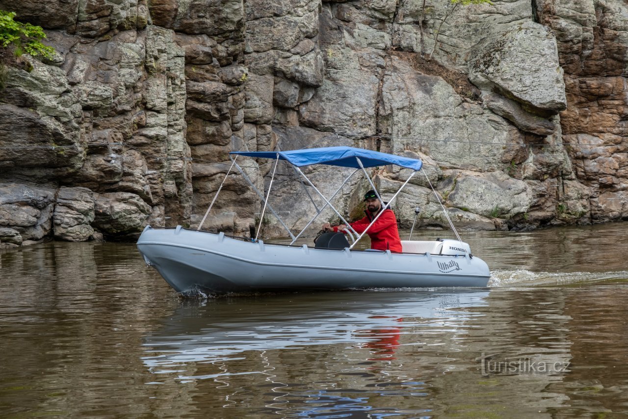 motor boat from the rental company